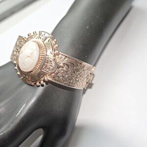 Vintage cameo hinged bangle bracelet . engraved